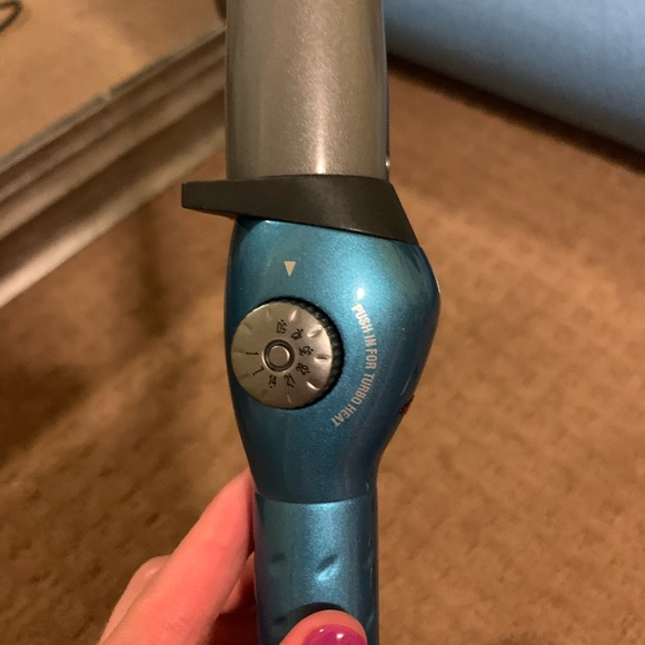 BaByliss Pro Nano Titanium Tapered Curling Iron - Picture 4 of 11